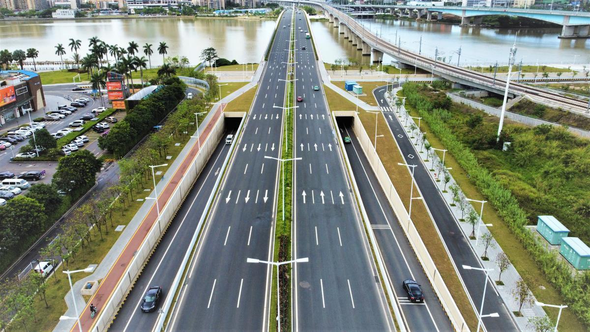 整个工程从情侣南路观澳平台向西,沿着昌盛路,南湾大道一直到横琴大桥