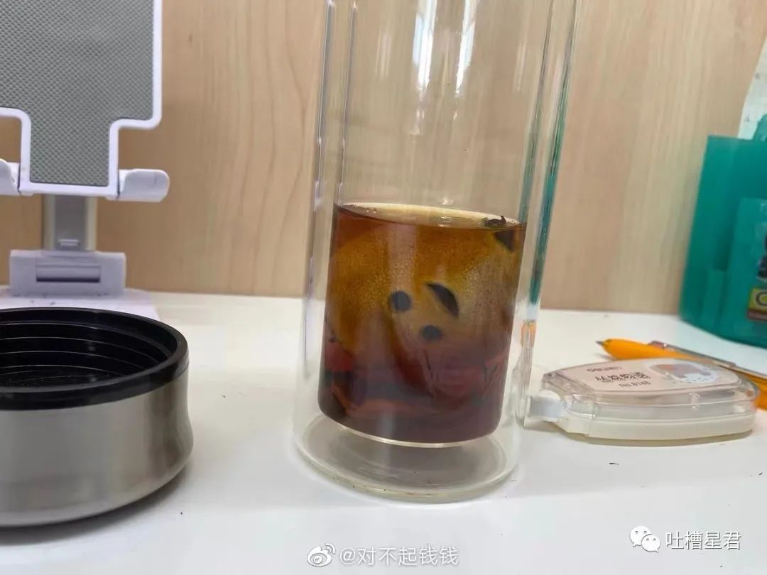 女主播联合男运营，专坑粉丝，无数榜一大哥哭着质问：你爱的到底是不是我哈哈哈哈哈休闲区蓝鸢梦想 - Www.slyday.coM