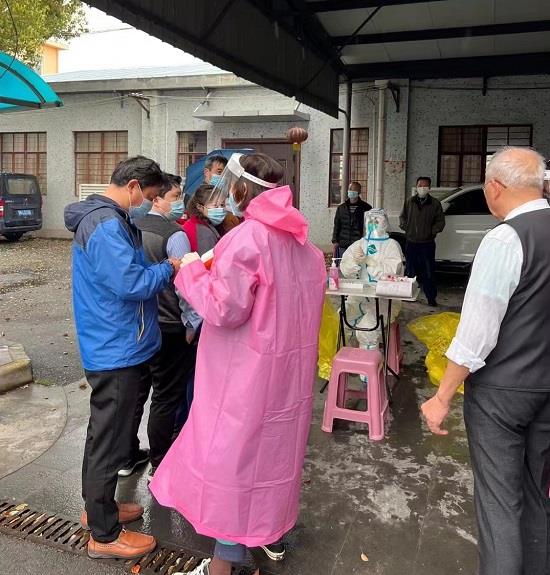 同心战疫共同守沪上海嘉定江桥抗疫中的志愿力量