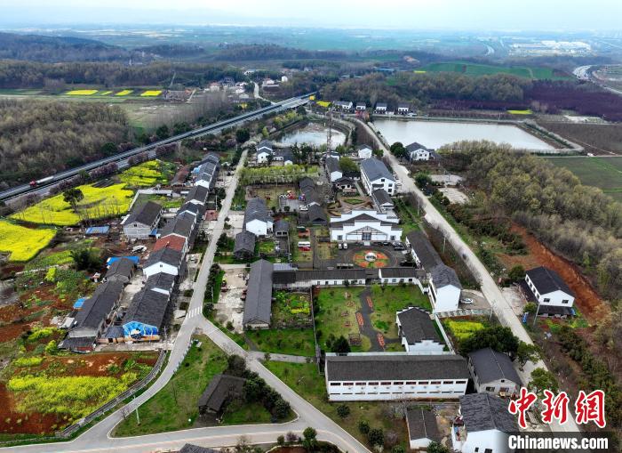 航拍老河口市仙人渡镇李家染坊村 杨东 摄