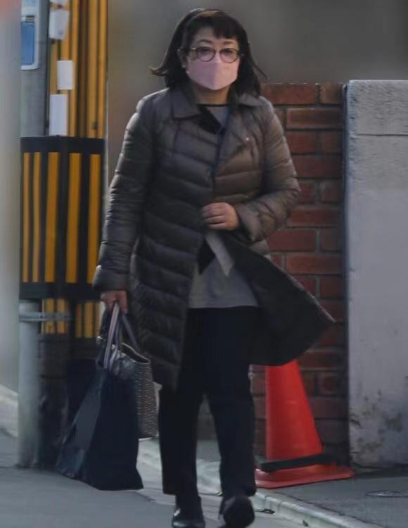 63岁山口百惠近照曝光上街买菜圆润显富态美貌褪去仍光彩照人