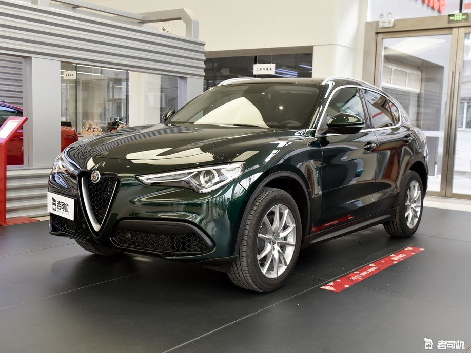 内外皆美实力不凡 小哥带你一起看阿尔法·罗密欧stelvio-新浪汽车
