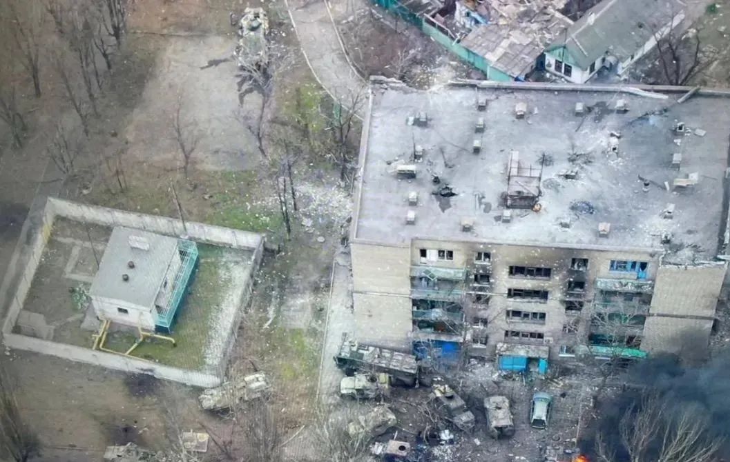 俄乌战场绞肉机！亚速营凌晨突袭：俄军王牌少将阵亡休闲区蓝鸢梦想 - Www.slyday.coM