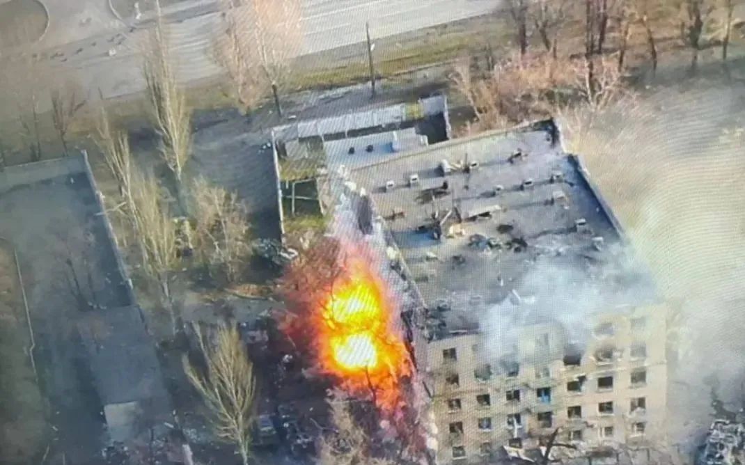 俄乌战场绞肉机！亚速营凌晨突袭：俄军王牌少将阵亡休闲区蓝鸢梦想 - Www.slyday.coM