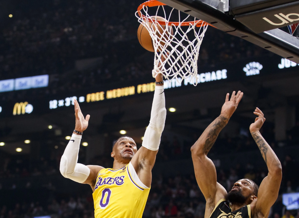 威少砍下三双 关键抢断 绝平三分，湖人加时爆冷击败五连胜猛龙休闲区蓝鸢梦想 - Www.slyday.coM