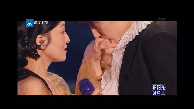 好家伙!阿云嘎的吻手礼我被苏到了