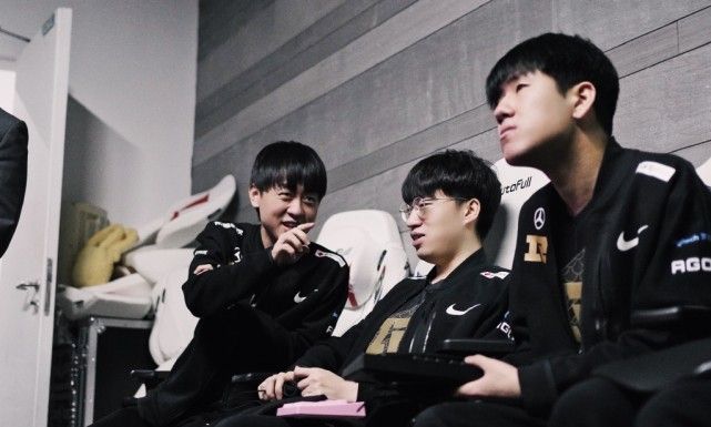 仁川3C包揽前三！WBG最后一场面对JDG，EDG掉到第7休闲区蓝鸢梦想 - Www.slyday.coM