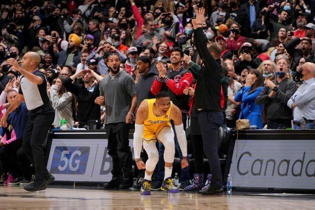 终结11连败,詹姆斯将升至历史第二!威少自我救赎,沃帅证明价值休闲区蓝鸢梦想 - Www.slyday.coM 终结11连败,詹姆斯将升至历史第二!威少自我救赎,沃帅证明价值休闲区蓝鸢梦想 - Www.slyday.coM