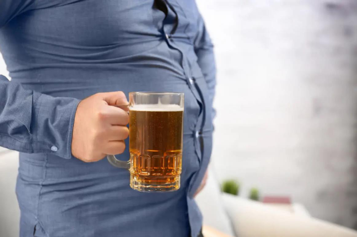 也会成为"啤酒肚"的目标,这种大肚子似乎成了中年人的信号