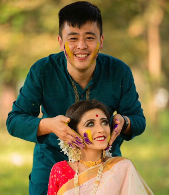 印度最美油彩女孩近照曝光眼神黯淡不自信她经历了什么