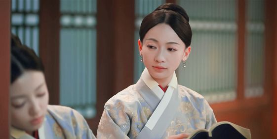 殷紫萍战斗力有多强？网友：她不会是玲娜贝尔的野生徒弟吧？休闲区蓝鸢梦想 - Www.slyday.coM