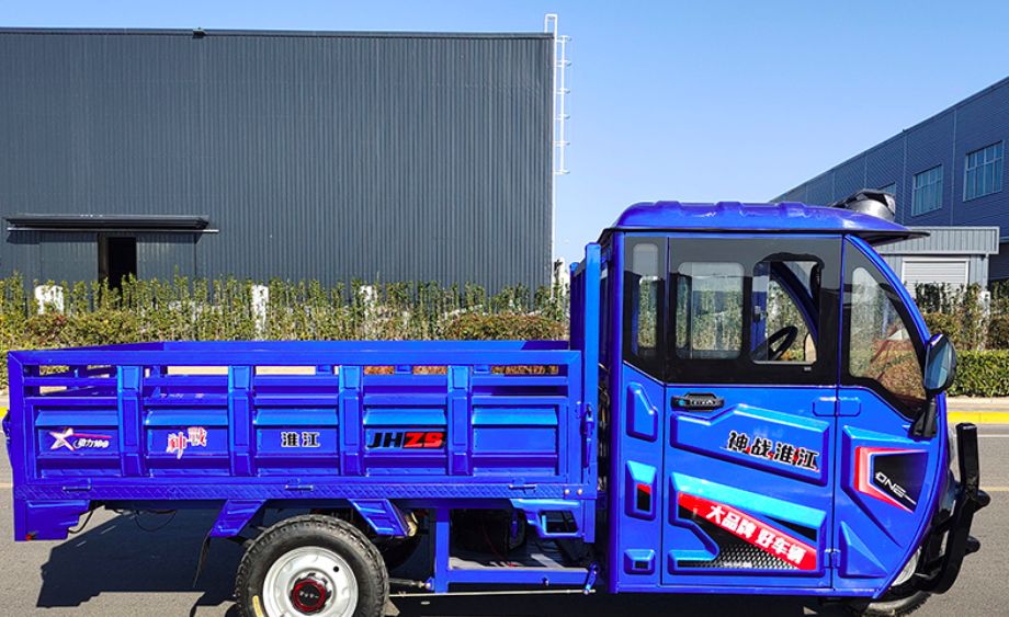 江淮战神电动三轮车测评搭载1500w高效电机最大载重3000斤