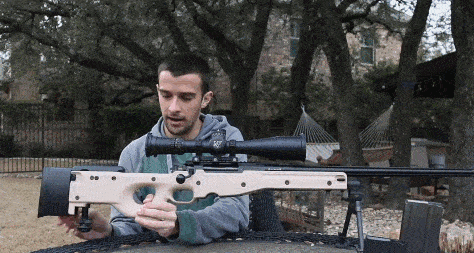 世界顶级狙击枪,AWM到底有多强?它创的界神话可证明这一切!休闲区蓝鸢梦想 - Www.slyday.coM 世界顶级狙击枪,AWM到底有多强?它创的界神话可证明这一切!休闲区蓝鸢梦想 - Www.slyday.coM