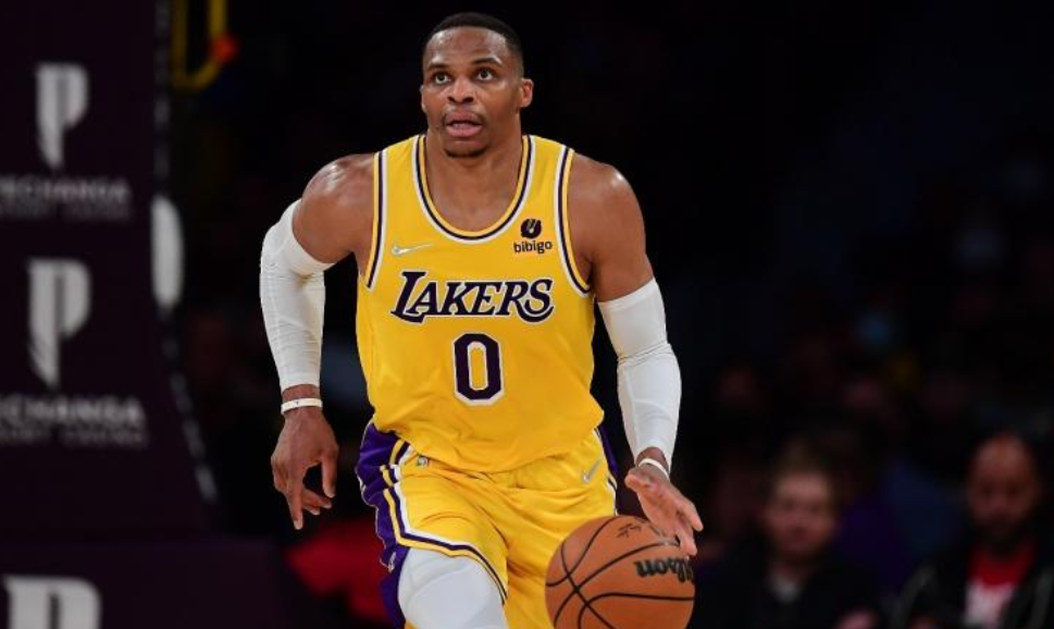 威少砍下三双 关键抢断 绝平三分，湖人加时爆冷击败五连胜猛龙休闲区蓝鸢梦想 - Www.slyday.coM