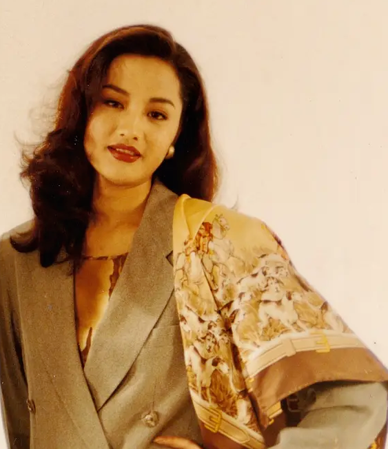 瞿颖,传说中的"挂历女郎",90年代中国男性的梦中情人,姜文的女神