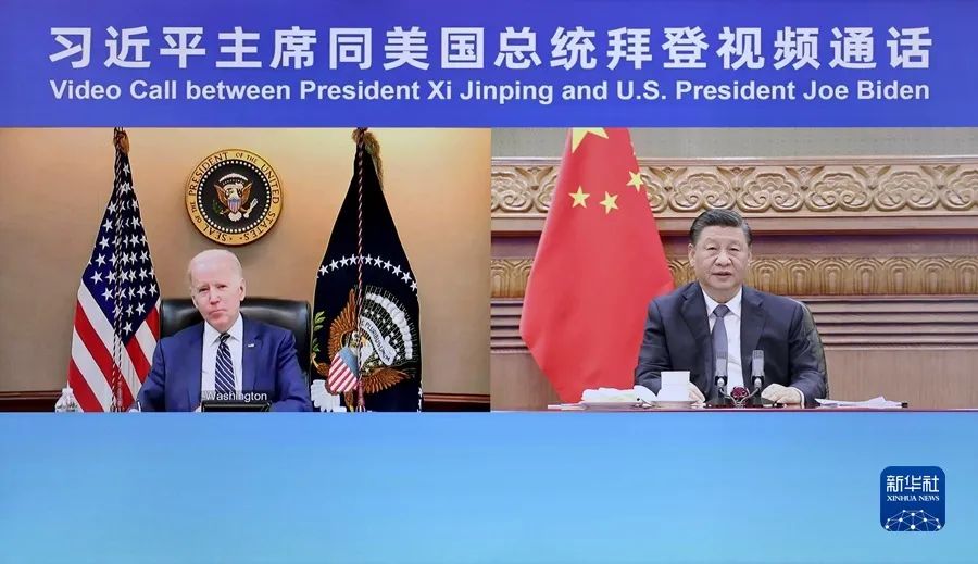 3月18日晚,国家主席习近平在北京应约同美国总统拜登视频通话。图源:新华社