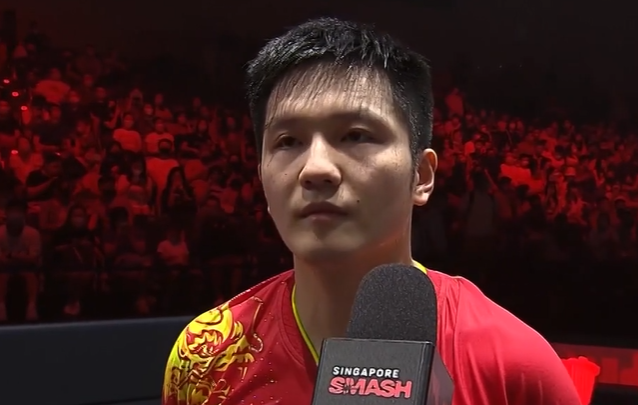 泪目!樊振东夺冠后致敬马龙,龙队大口喘气,小胖:掌声送给他休闲区蓝鸢梦想 - Www.slyday.coM 泪目!樊振东夺冠后致敬马龙,龙队大口喘气,小胖:掌声送给他休闲区蓝鸢梦想 - Www.slyday.coM