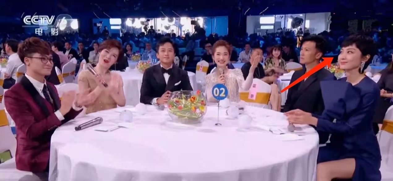 活久见系列!中秋晚会前任现任们世纪同框,成大型吃瓜现场休闲区蓝鸢梦想 - Www.slyday.coM 活久见系列!中秋晚会前任现任们世纪同框,成大型吃瓜现场休闲区蓝鸢梦想 - Www.slyday.coM