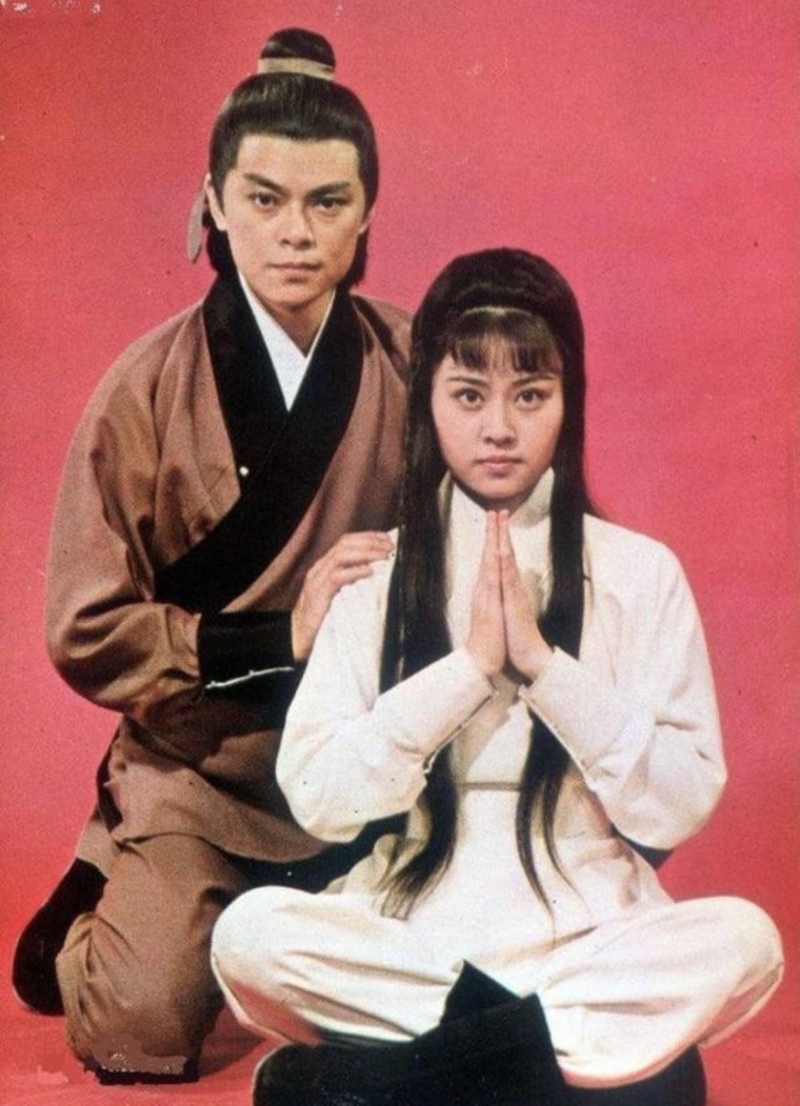 相信小伙伴们对罗乐林都不会觉得陌生,曾主演《神雕侠侣》,剧中饰演的