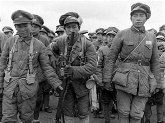 张灵甫阵亡后，整编74师俘虏拒绝思想改造，最后被司务长收服休闲区蓝鸢梦想 - Www.slyday.coM