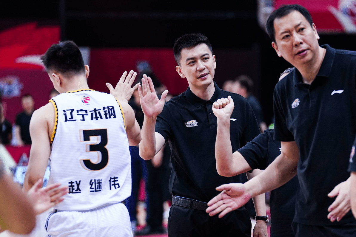 亮剑了辽宁锁定cba榜首夺冠概率飙升杨鸣赛后9字总结很低调