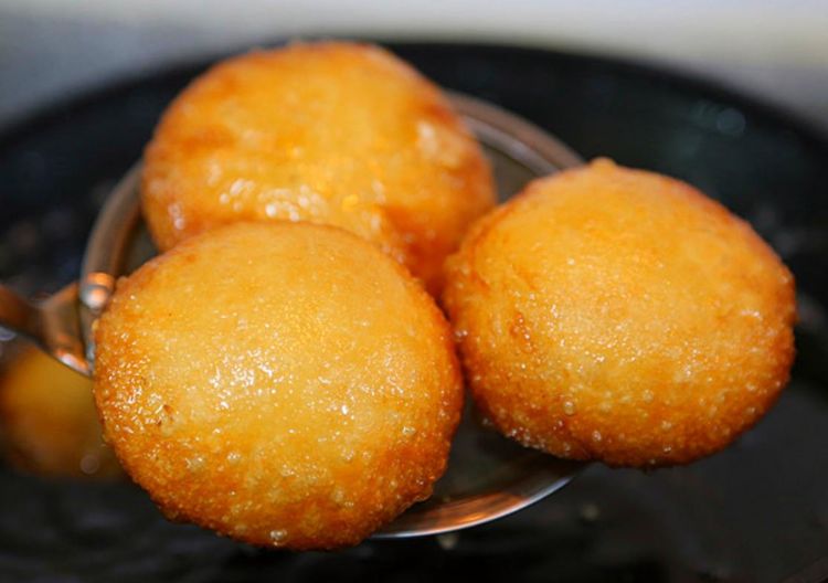 做炸糖糕,掌握2个技巧,不开裂不漏糖,外酥里软