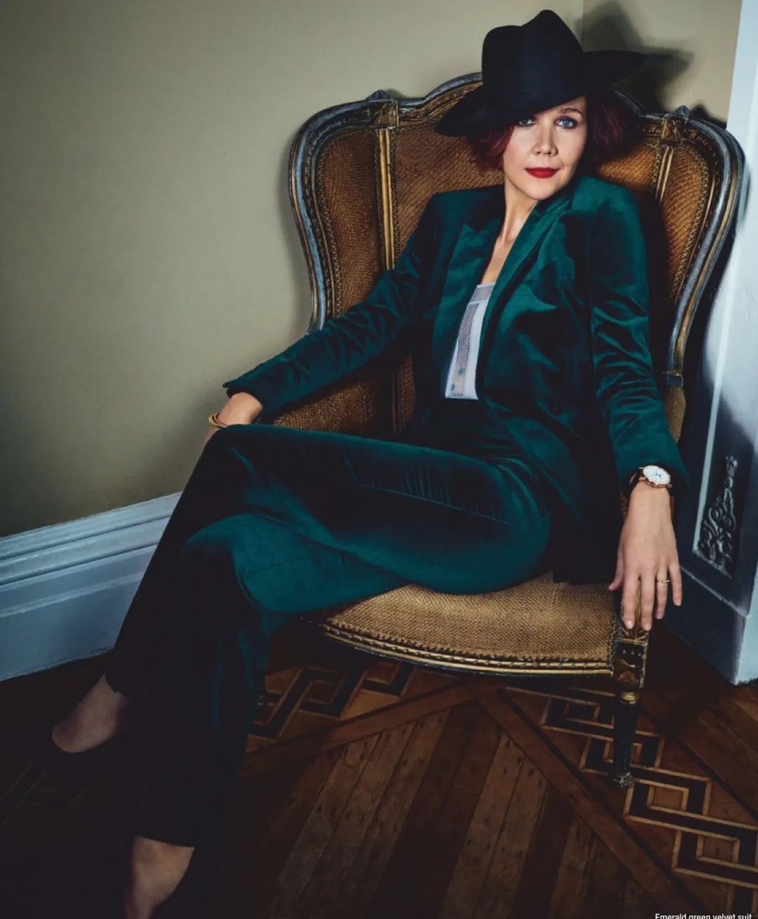 玛吉吉伦哈尔夫妇亮相w杂志携手宣传暗处的女儿