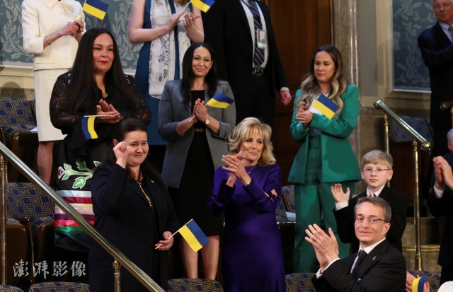 国情咨文演讲全场为乌克兰人民站立鼓掌 图片来源：澎湃新闻