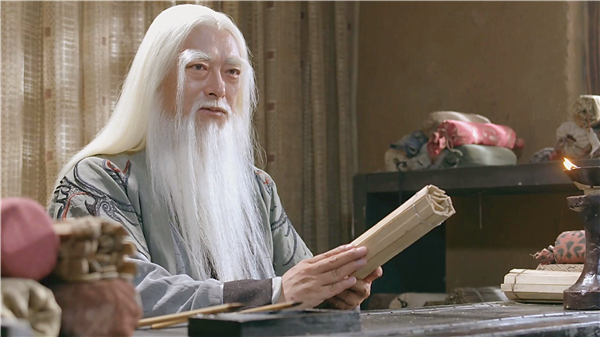 古人为什么要发明又难懂又难记的文言文，使用白话文不好吗？