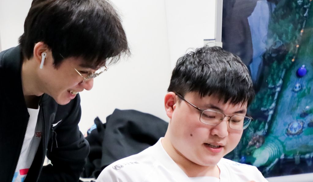 BLG双杀LGD,小将Doggo斩获MVP,Uzi季后赛难回赛场休闲区蓝鸢梦想 - Www.slyday.coM