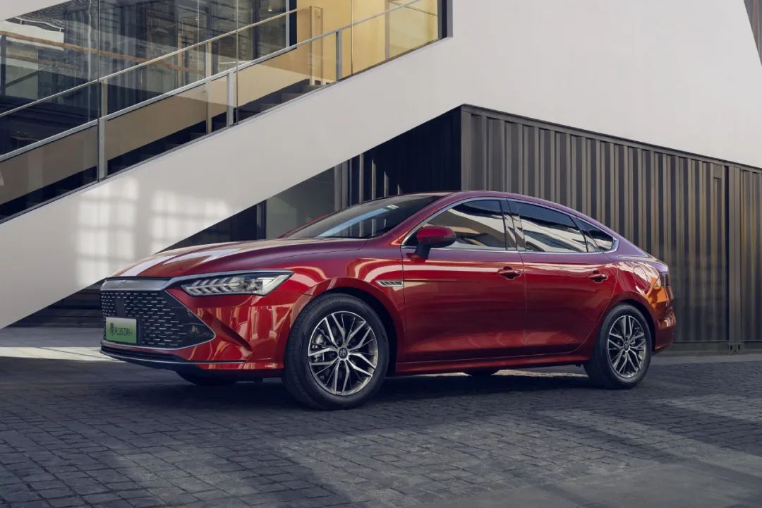 价格、尺寸相近，驱逐舰05与秦PLUS DM-i该怎么选？