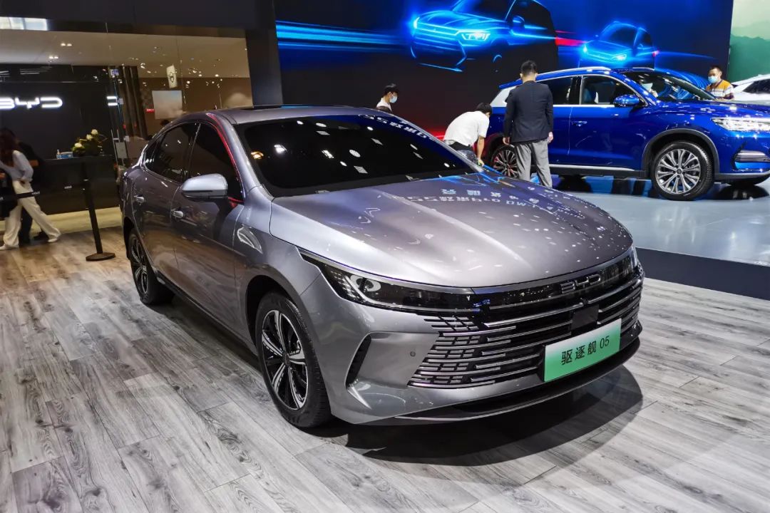 价格、尺寸相近，驱逐舰05与秦PLUS DM-i该怎么选？