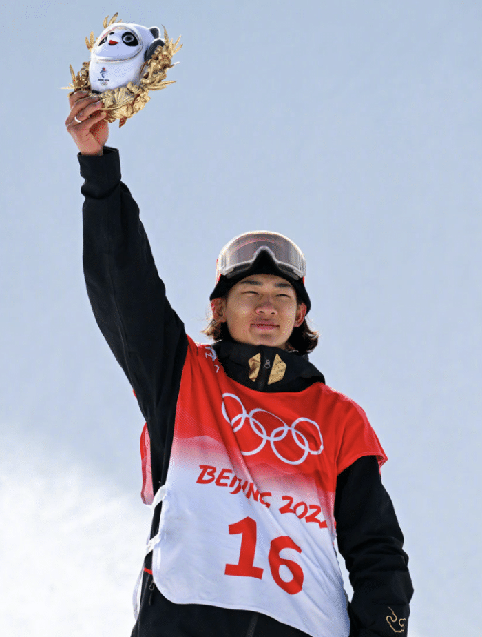 正能量！苏翊鸣为吉林捐赠一万套防护服，亲笔留言慰问医护人员休闲区蓝鸢梦想 - Www.slyday.coM