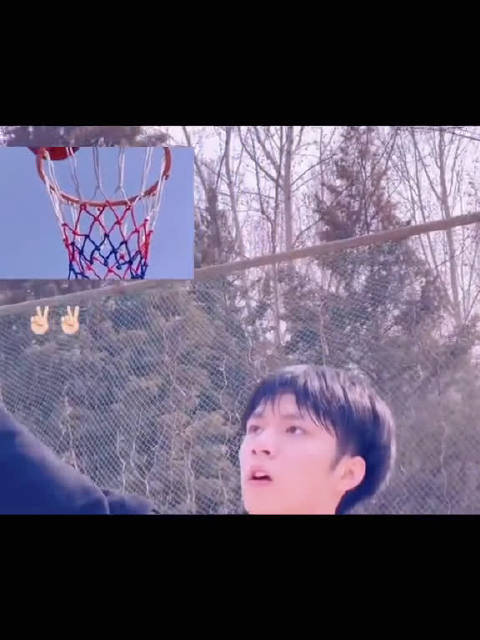刘耀文投篮到底有多准刘耀文发博分享打篮球视频感慨最满意的进球都是