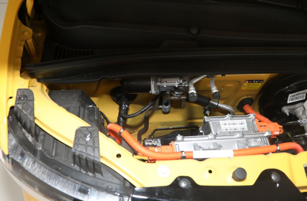 年轻潮玩新座驾五菱宏光minievgameboy整活