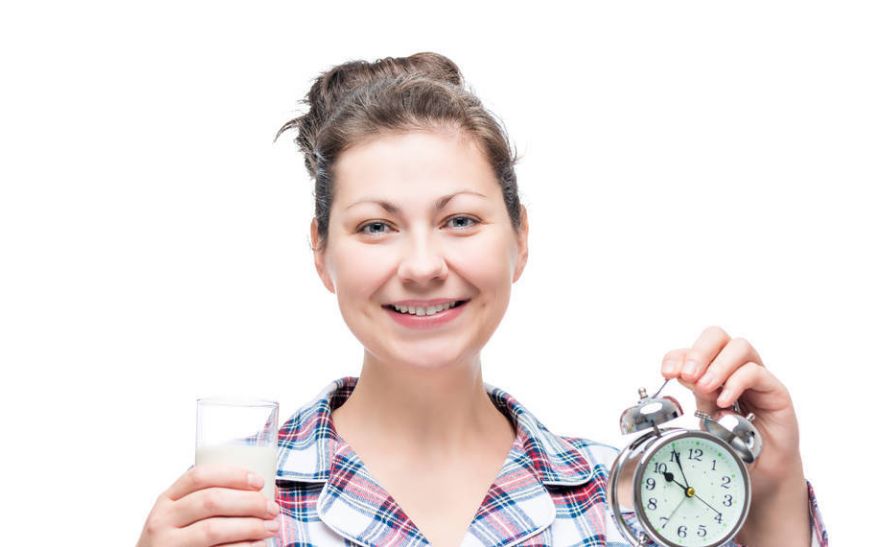 年轻人睡不着，是放不下手机了吗？年轻人睡不好要怎么做？休闲区蓝鸢梦想 - Www.slyday.coM