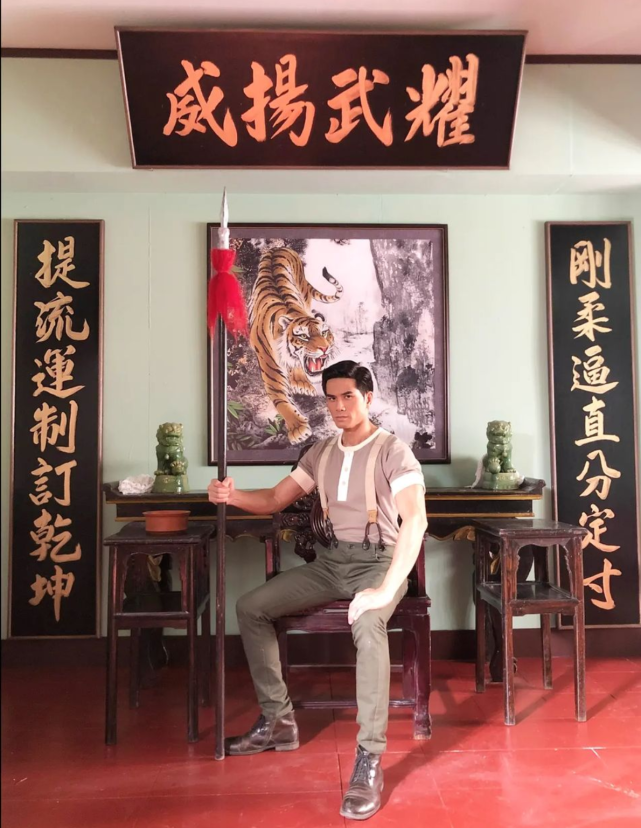 伍允龙首谈与钟嘉欣被打压的8年感情 自曝有恨过TVB觉得受伤害了|伍允龙|钟嘉欣|感情_新浪新闻