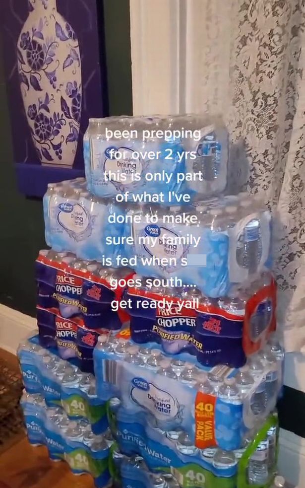 害怕世界末日,美国女子在家中建了个地堡,囤的食物够吃20多年休闲区蓝鸢梦想 - Www.slyday.coM 害怕世界末日,美国女子在家中建了个地堡,囤的食物够吃20多年休闲区蓝鸢梦想 - Www.slyday.coM