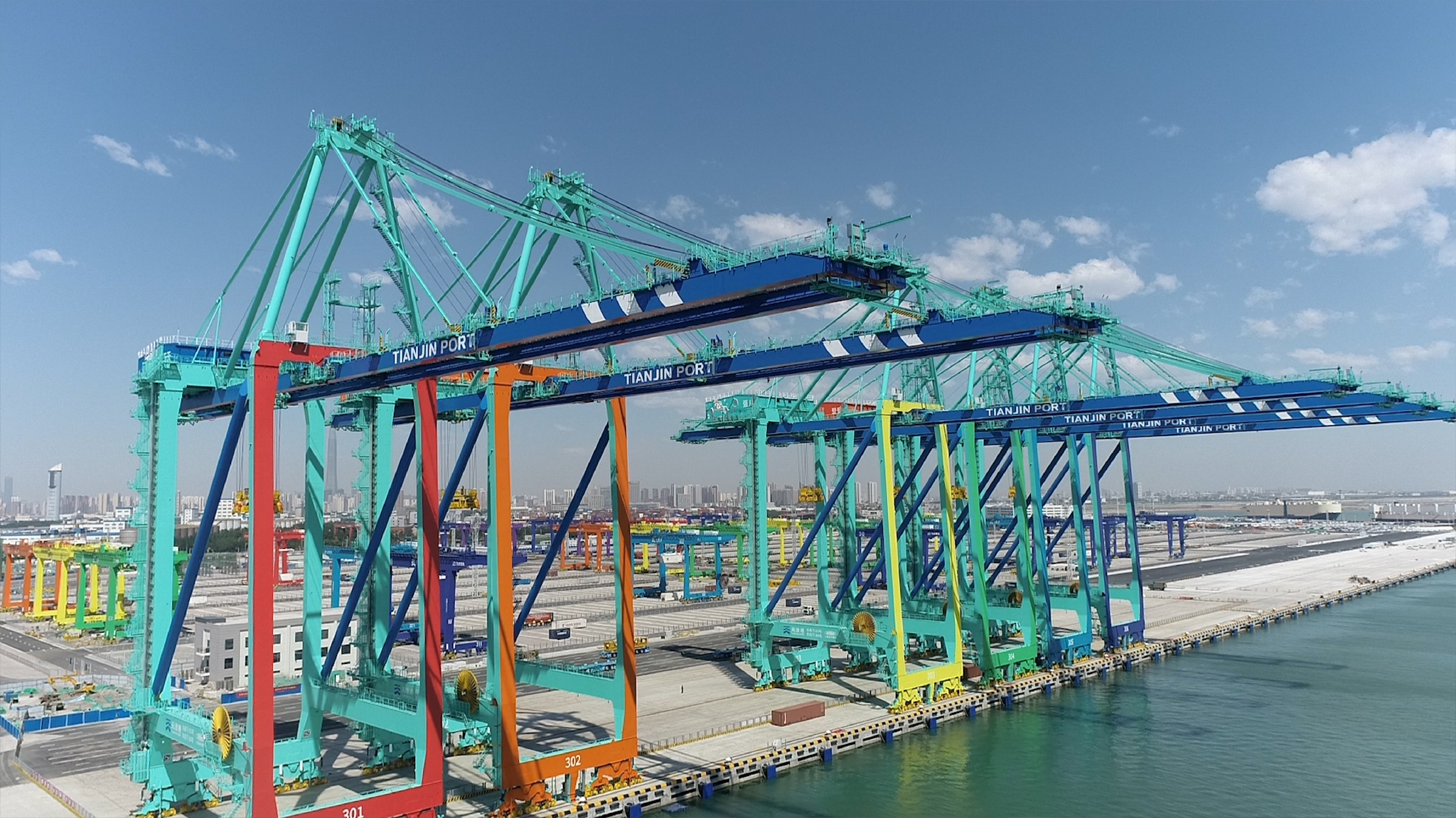 天津港为传统集装箱码头智慧化改造升级提供可复制方案