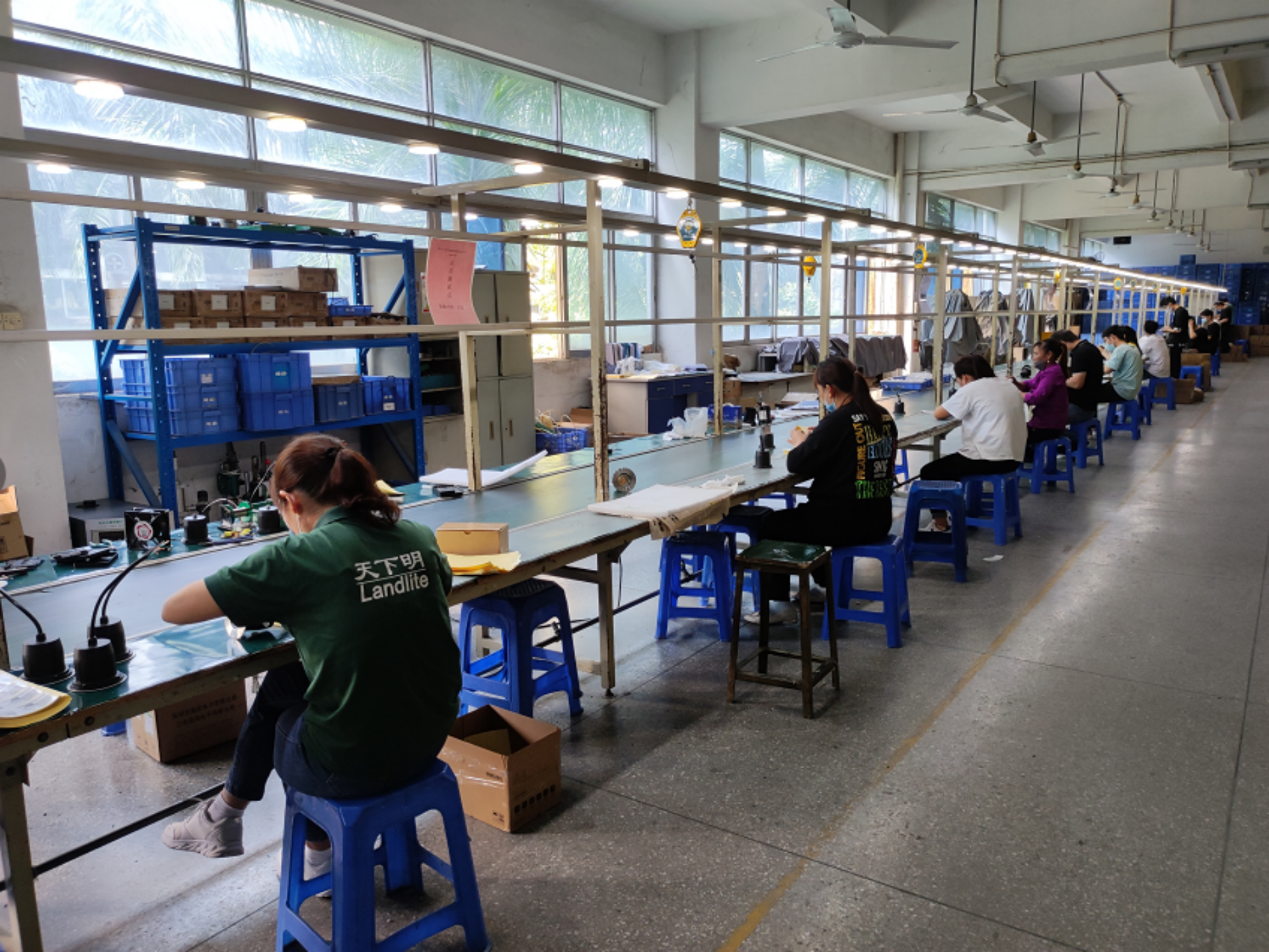 中电照明拉满产能搞生产