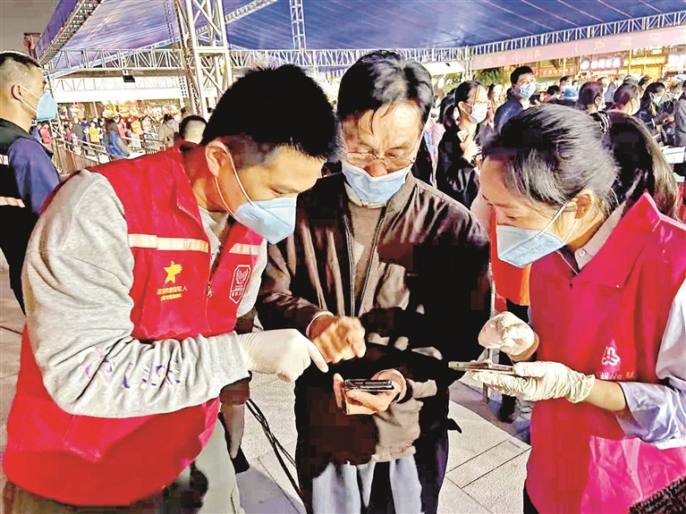 白天开展医废执法监管 夜间投身社区防疫休闲区蓝鸢梦想 - Www.slyday.coM