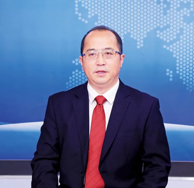 全国人大代表贵州磷化集团党委书记董事长何光亮践行绿色低碳理念推进