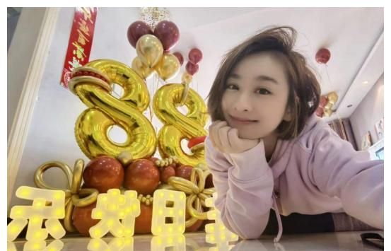 23岁美貌惊艳,29岁爆红,35岁宣布退圈,只因不习惯娱乐圈休闲区蓝鸢梦想 - Www.slyday.coM