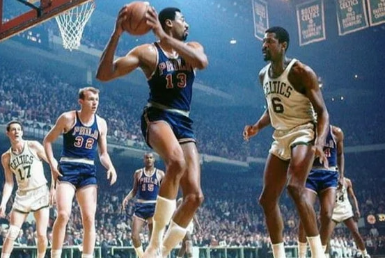 纪录是用来破的,但张伯伦创造的五大纪录,这60年来后辈只能仰望|NBA|詹姆斯·哈登|比赛|赛季|哈登_新浪体育_新浪新闻