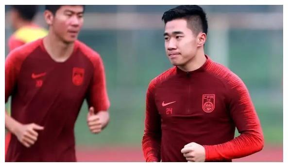 喜讯!昔日国字号核心或成上港出战亚冠新队长,未来将挑起大梁休闲区蓝鸢梦想 - Www.slyday.coM 喜讯!昔日国字号核心或成上港出战亚冠新队长,未来将挑起大梁休闲区蓝鸢梦想 - Www.slyday.coM