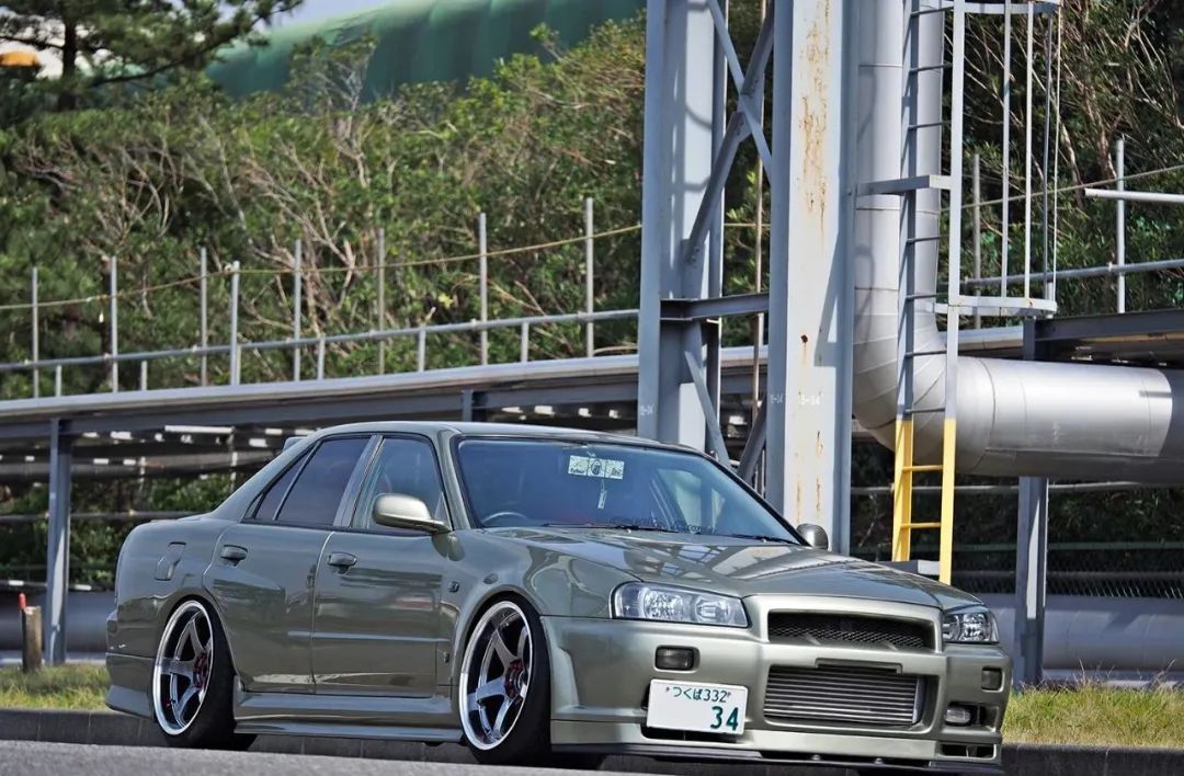 四门版gtr日产skyliner34改装