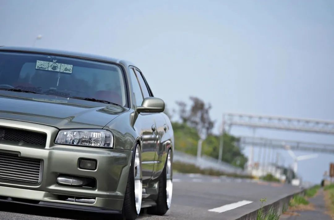 四门版gtr日产skyliner34改装