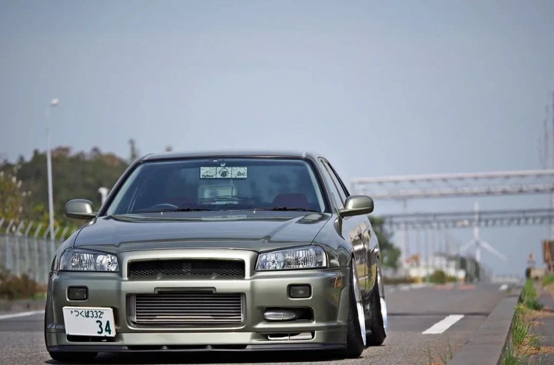 四门版gtr日产skyliner34改装