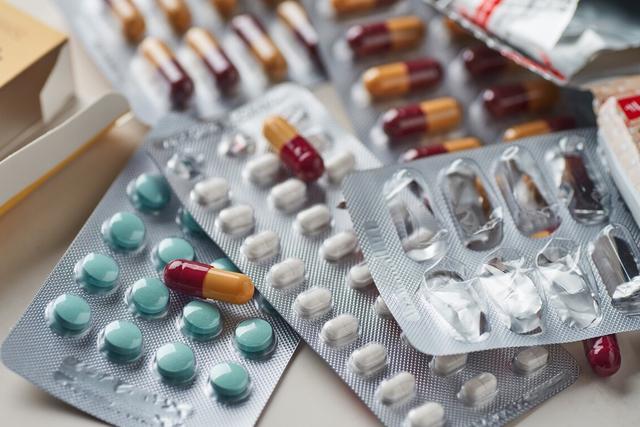 河北男子驾车撞人致4死，“药驾”危害堪比酒驾，6类药吃后别开车休闲区蓝鸢梦想 - Www.slyday.coM