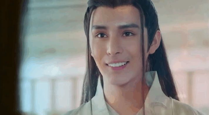 男版杨幂林皓洋演讲出书卖红薯,美商三观双在线!